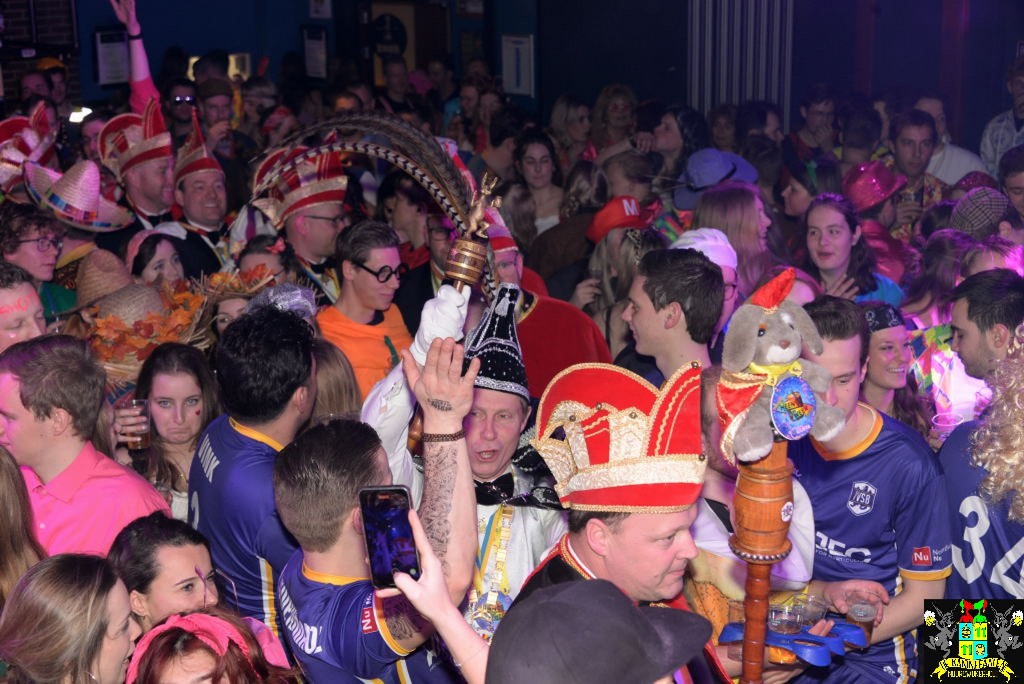 ../Images/Carnavals maandagavond in VdG 030.jpg